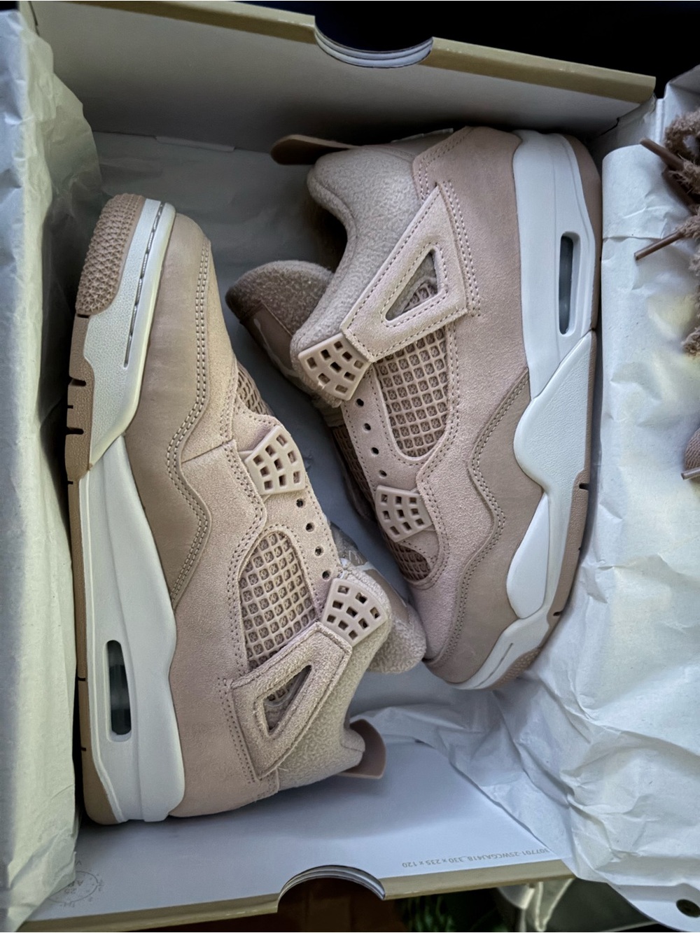 Air Jordan 4 Retro Women’s - Picture 3 of 5